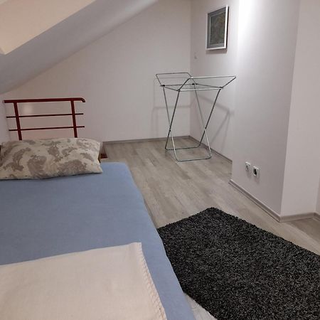 Aleksandrija 1 Ni Eksteriør billede