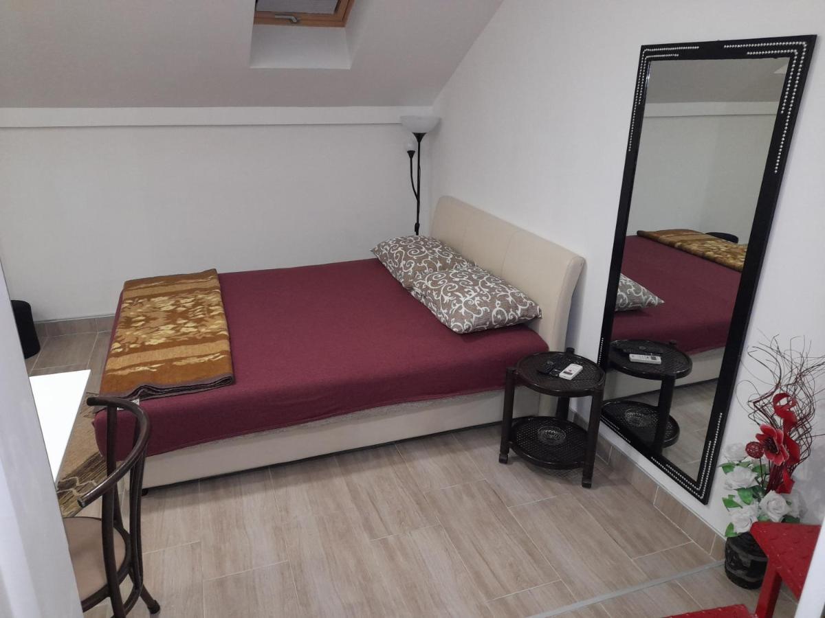 Aleksandrija 1 Ni Eksteriør billede